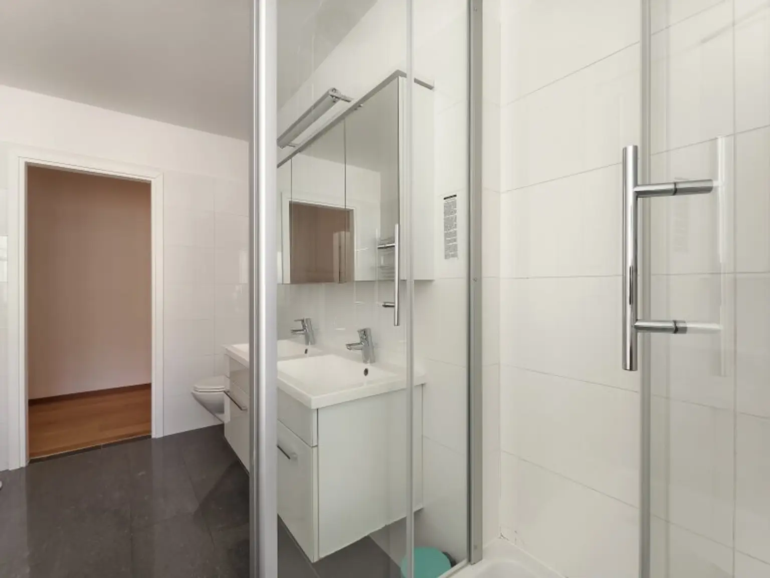 So grün kann Stadt sein! Großzügige 4-Zimmer-Wohnung mit wunderbarem Parkblick in angenehmer Ruhelage