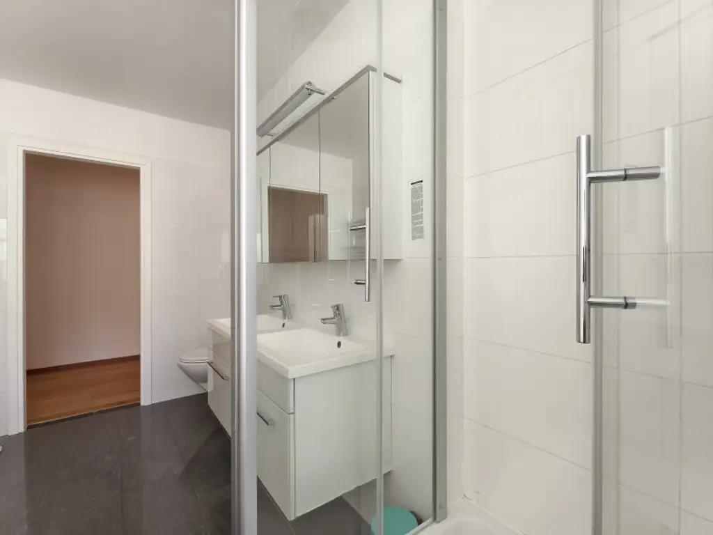 So grün kann Stadt sein! Großzügige 4-Zimmer-Wohnung mit wunderbarem Parkblick in angenehmer Ruhelage