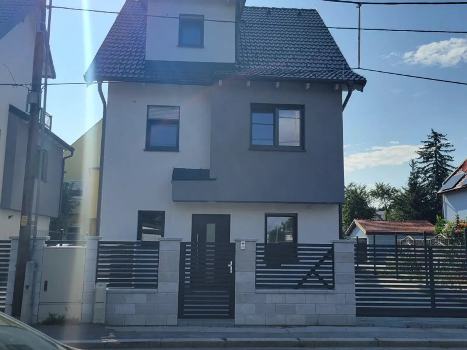 ERSTBEZUG!! MODERNES EINFAMILIENHAUS AM NÖRDLICHEN STADTRAND VON WIEN - 1210 WIEN LEOPOLDAU.