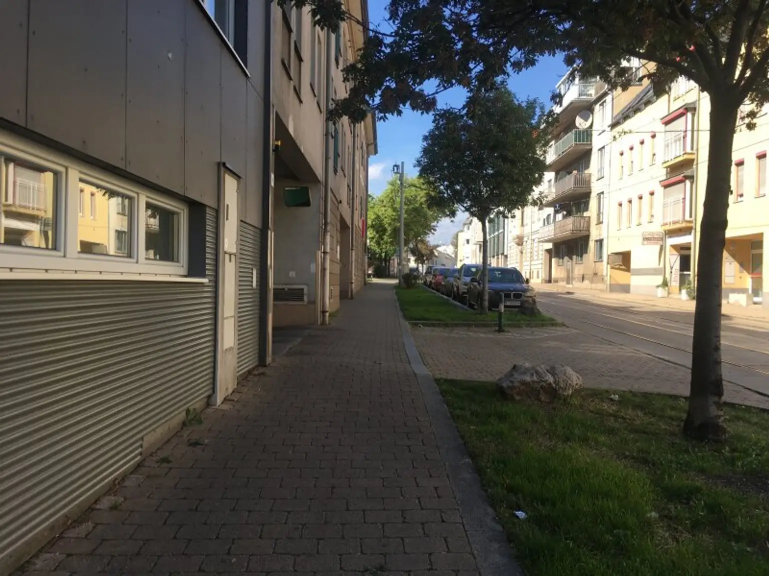 Moderne 3 Zimmerwohnung nähe Schloss Hetzendorf ruhe Lage Terrasse +Stellplatz