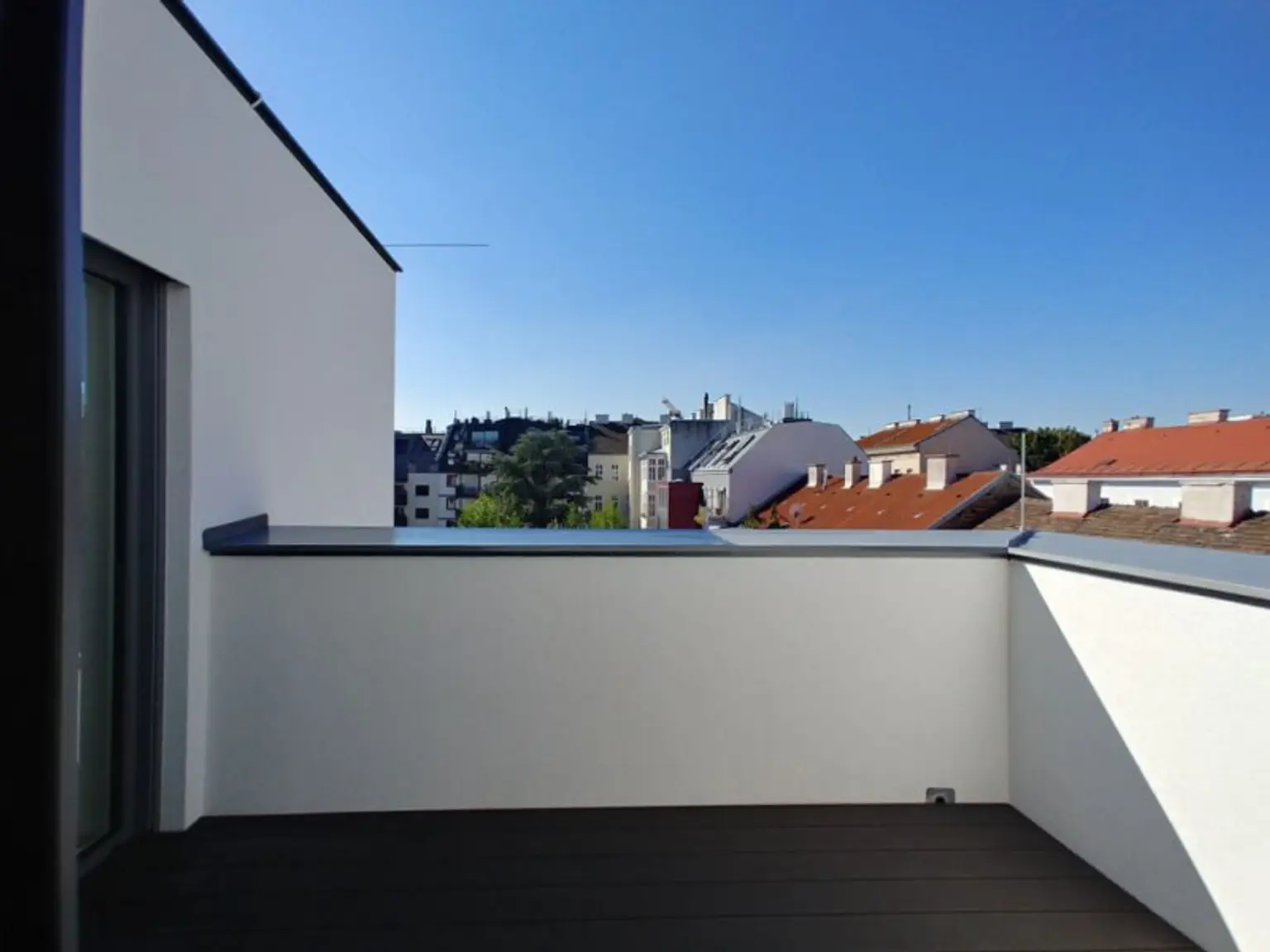Hochwertige DG-Wohnung mit 3 Terrassen in der Staudgasse
