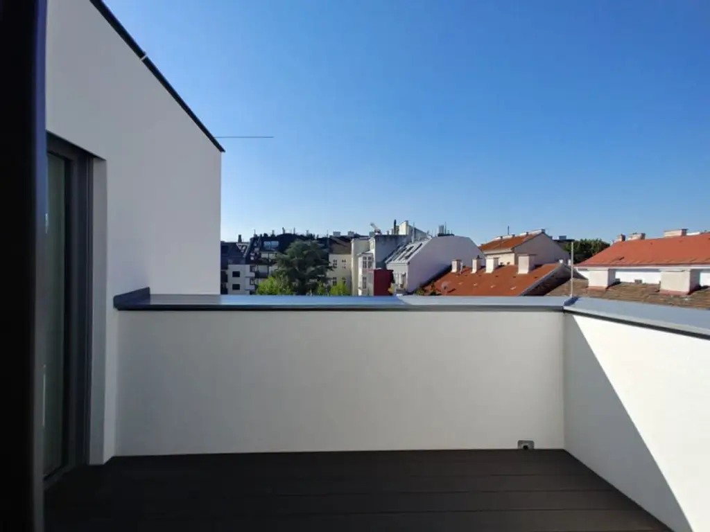 Hochwertige DG-Wohnung mit 3 Terrassen in der Staudgasse