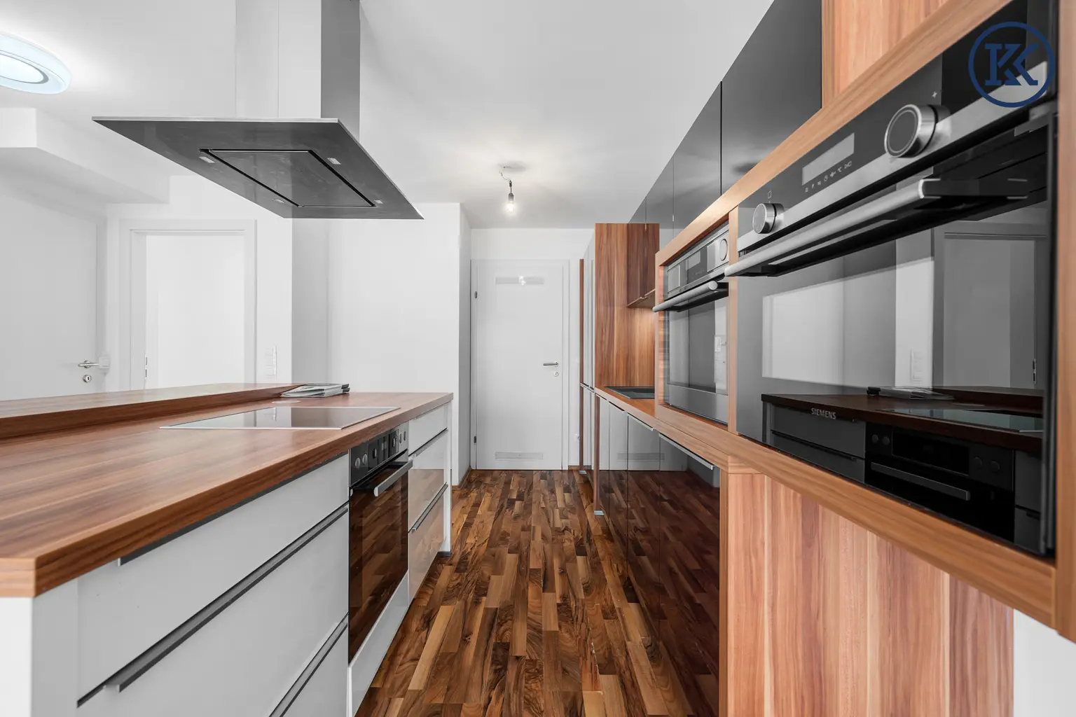 Zuhause im Grünen – Lichtdurchflutete Wohnung mit Dachterrasse & Gartenoase