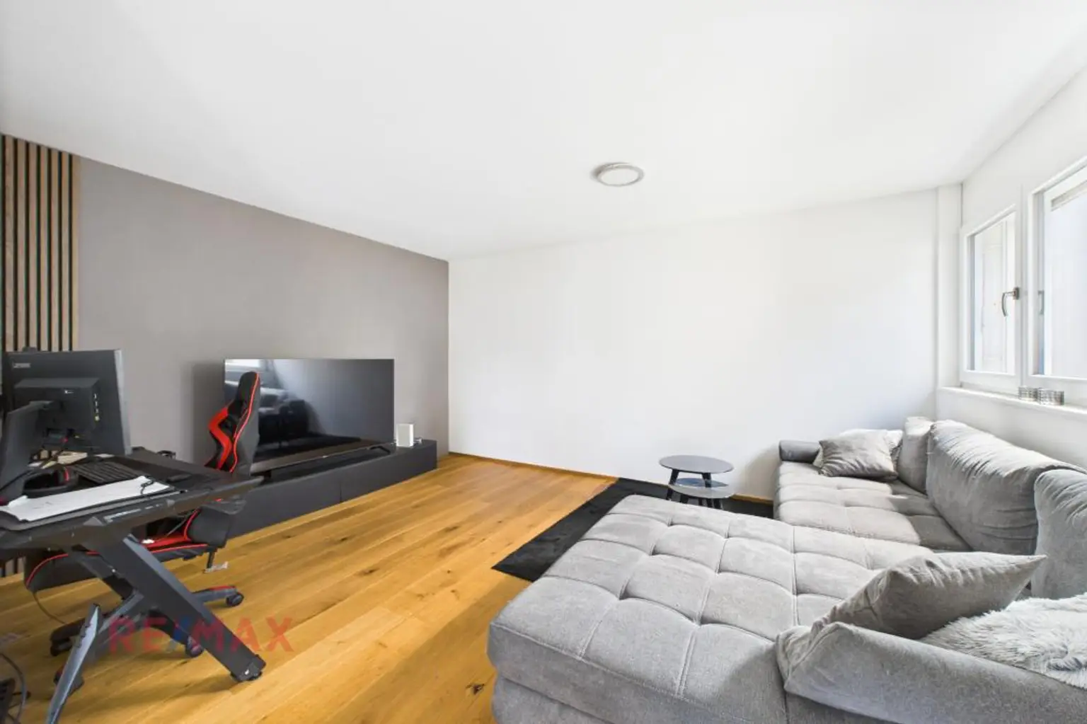 Moderne Wohnung mit Sonnenterrasse und eigenem Gartenbereich