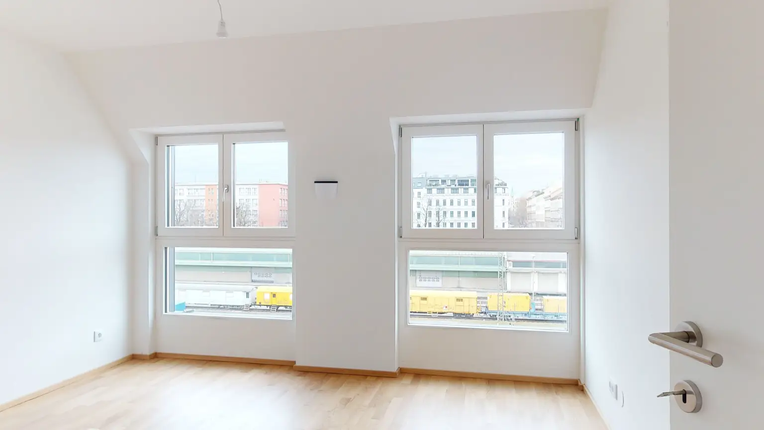 Zwölfergasse: Ein Stückchen Individualität - Lichtdurchflutete Loggia-Maisonettwohnung