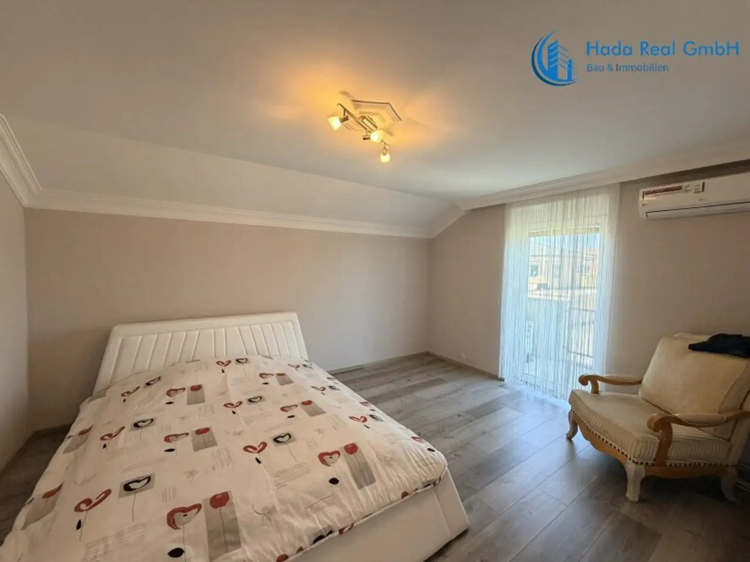 Großzügiges 7-Zimmer-Haus in Ebreichsdorf mit Terrasse, Garage & moderner Ausstattung!