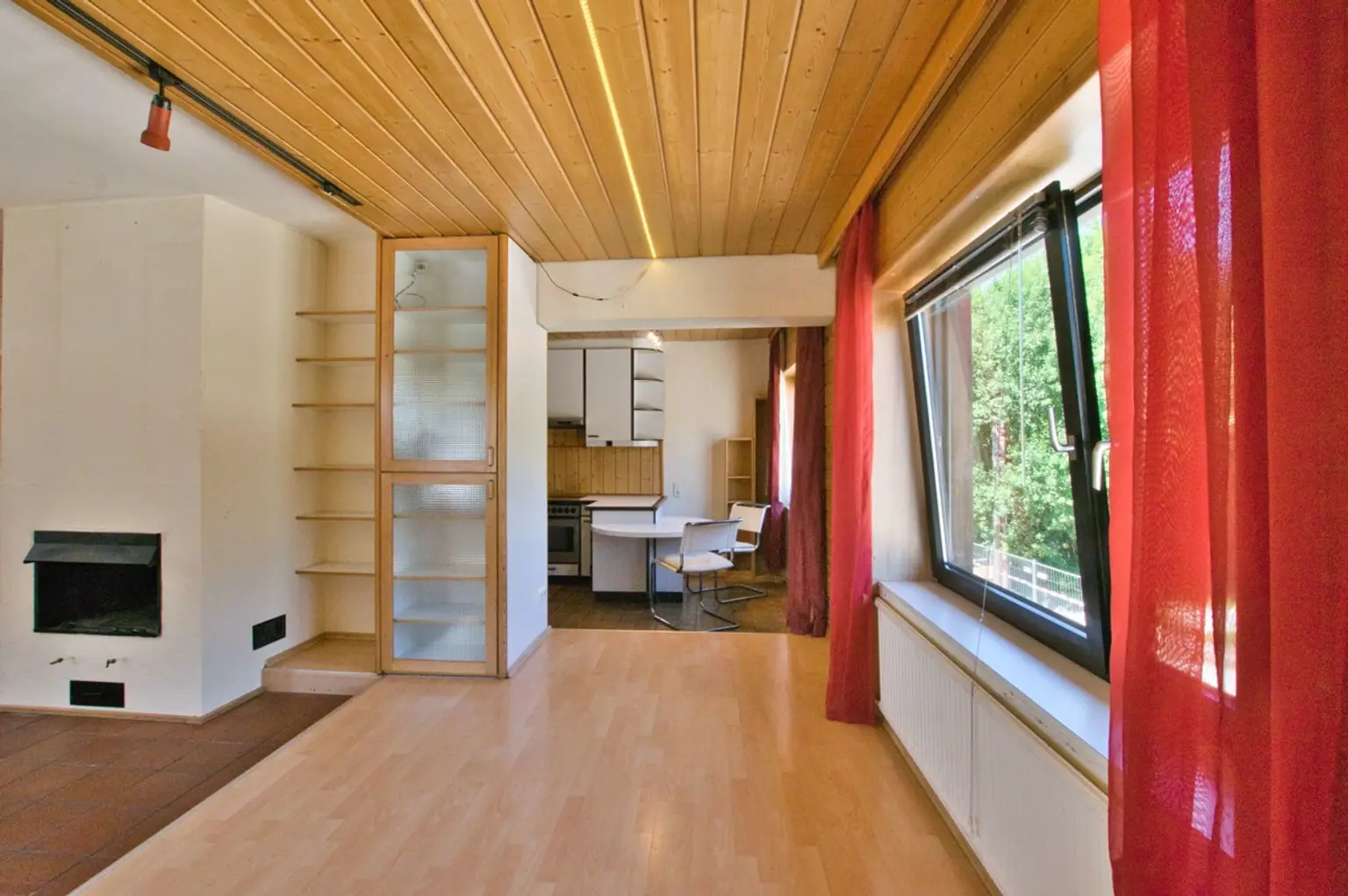 Wohn-/Essbereich Wohnung OG