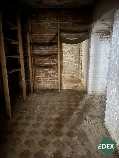 Großes Souterrain mit Erdgeschossfläche