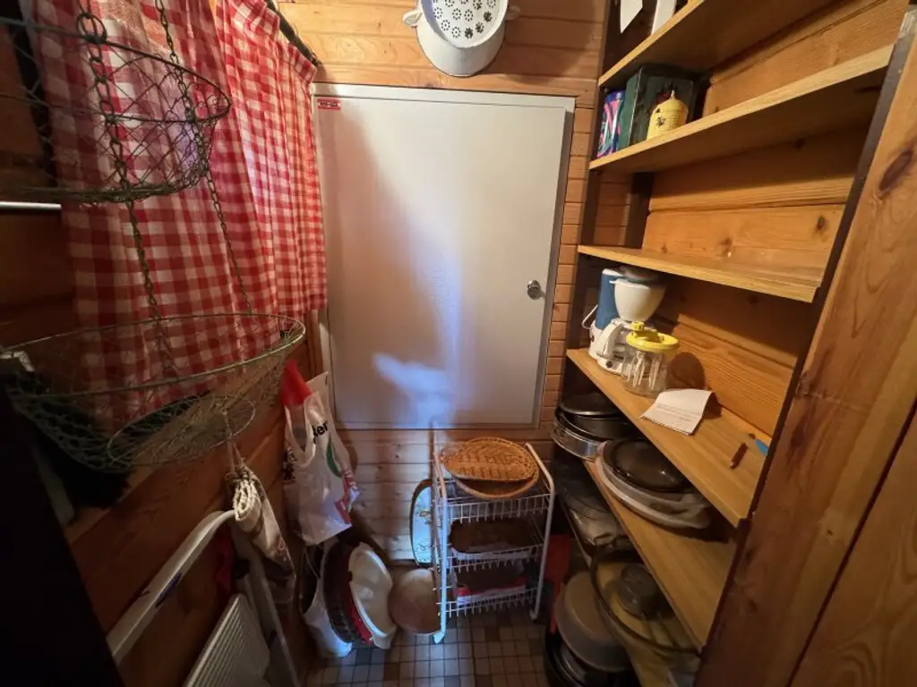 Sonniges Blockhaus mit Pool, Balkon & Gartenidylle in Sollenau