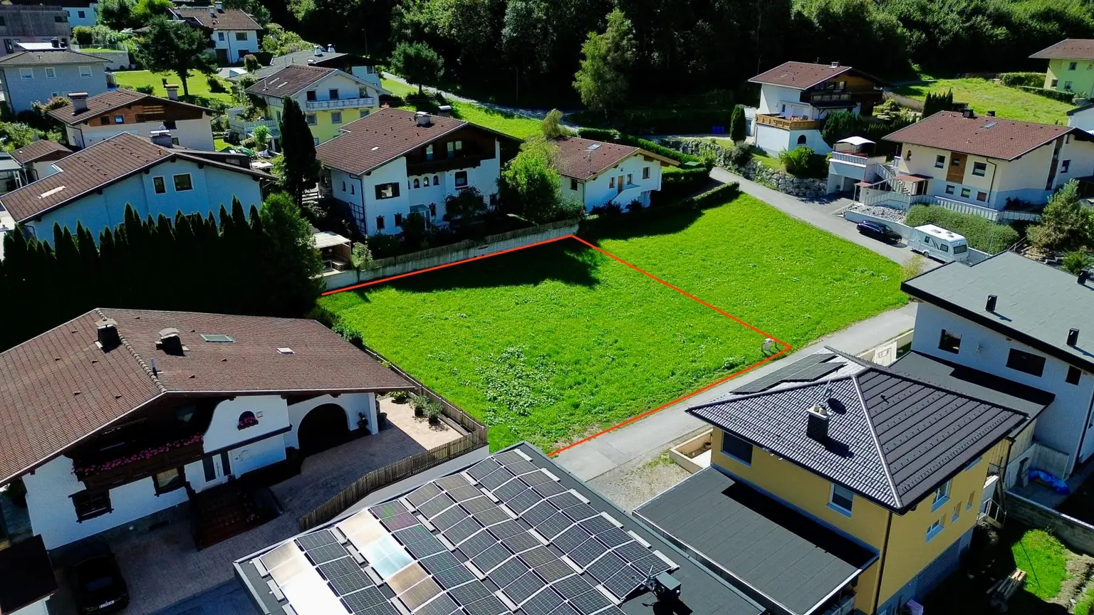 Sonniges Baugrundstück in Polling