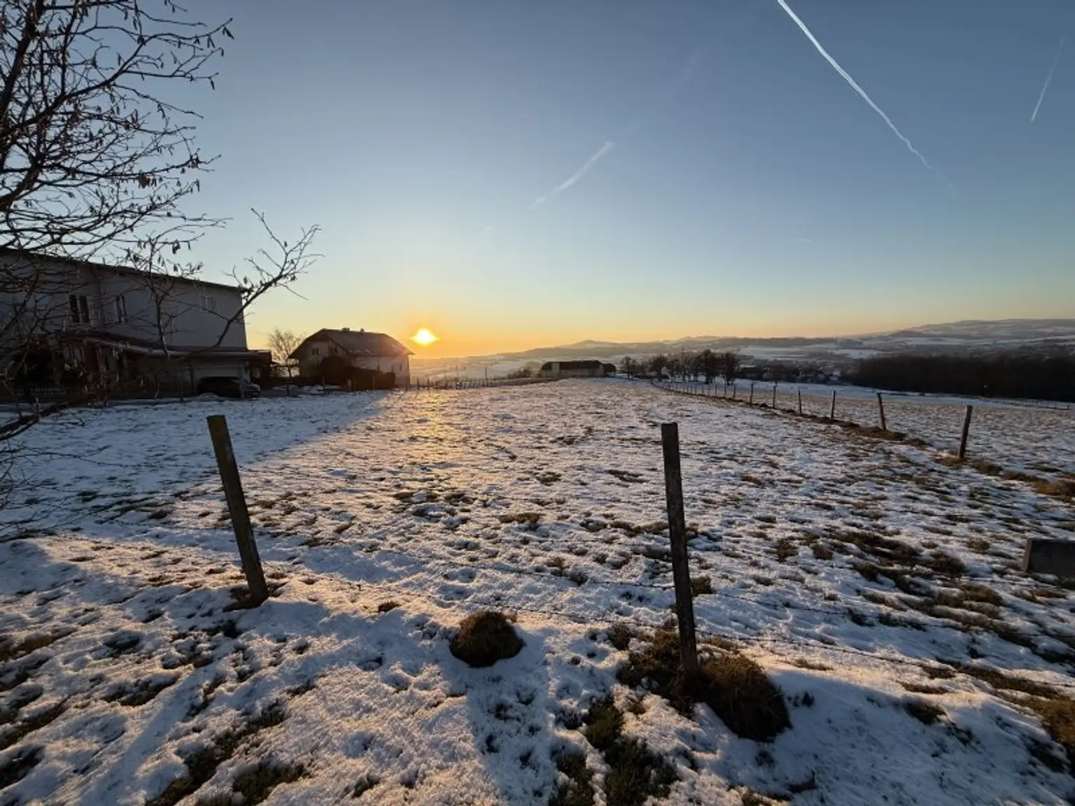 Blick übers Grundstück Richtung Südwesten