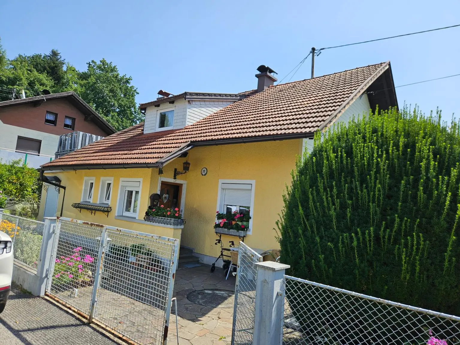 Kleines Häuschen in guter Lage
