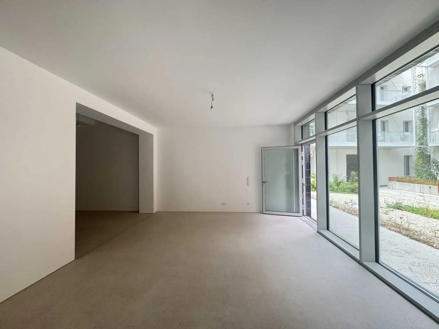 Top Gewerbeflächen nahe der Landstraße zum Kauf!