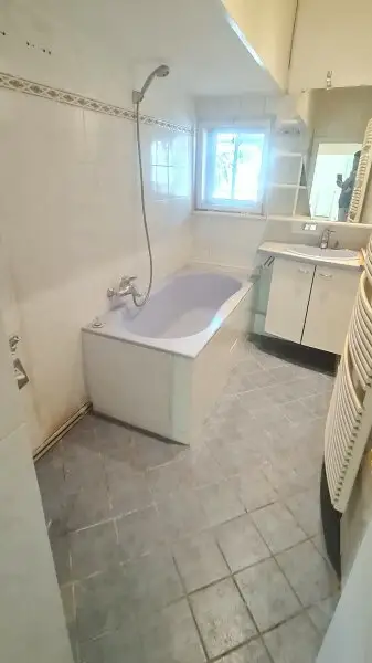 Altbauwohnung mit Balkon - Cottagelage nahe U4