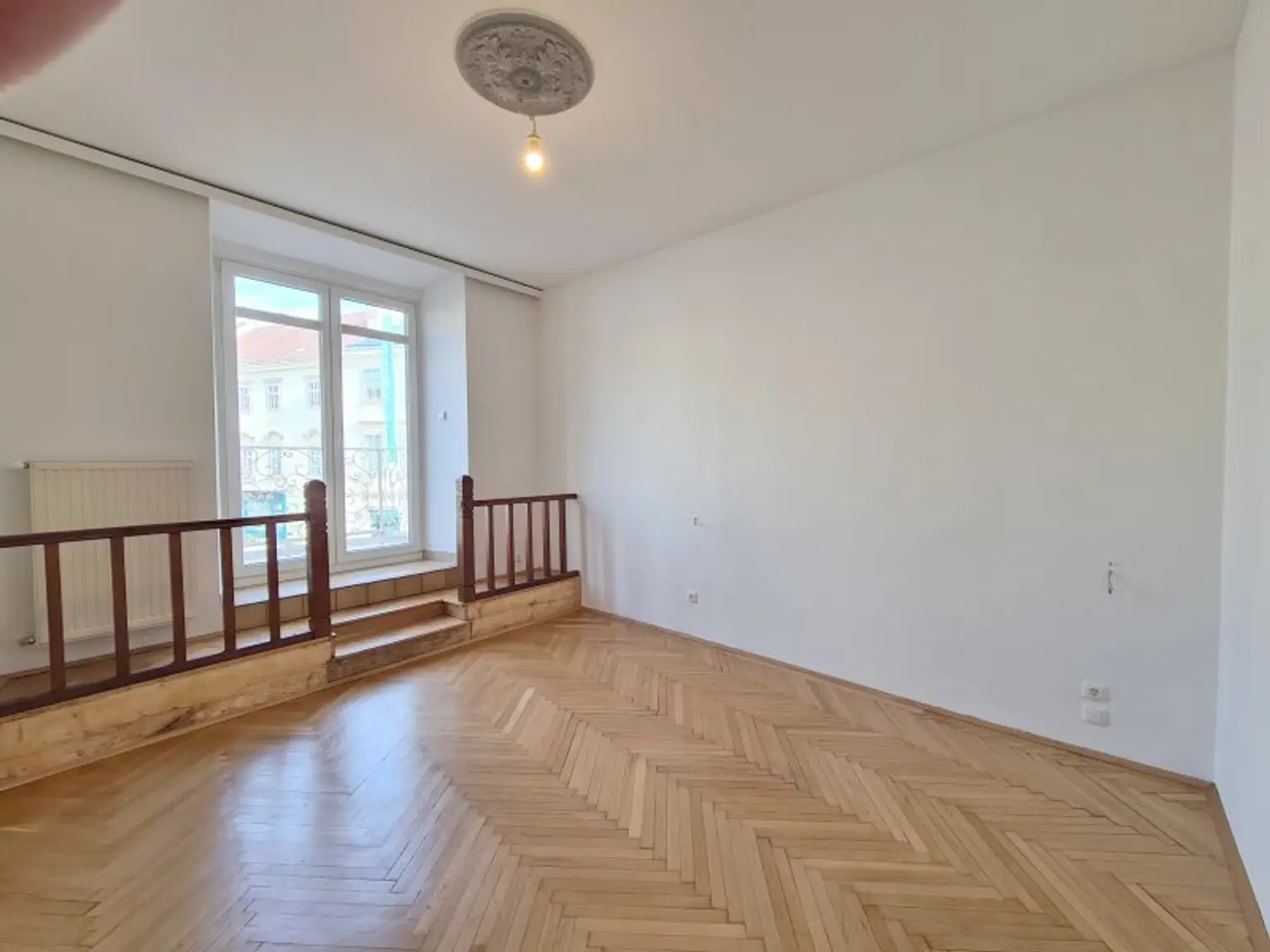 Blick auf die Pestsäule - Wohnung mit Balkon