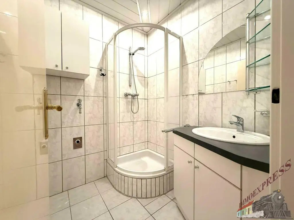 Gut gelegene Eigentumswohnung mit Loggia, in der Inzersdorf Stadt, 10. Bezirk!