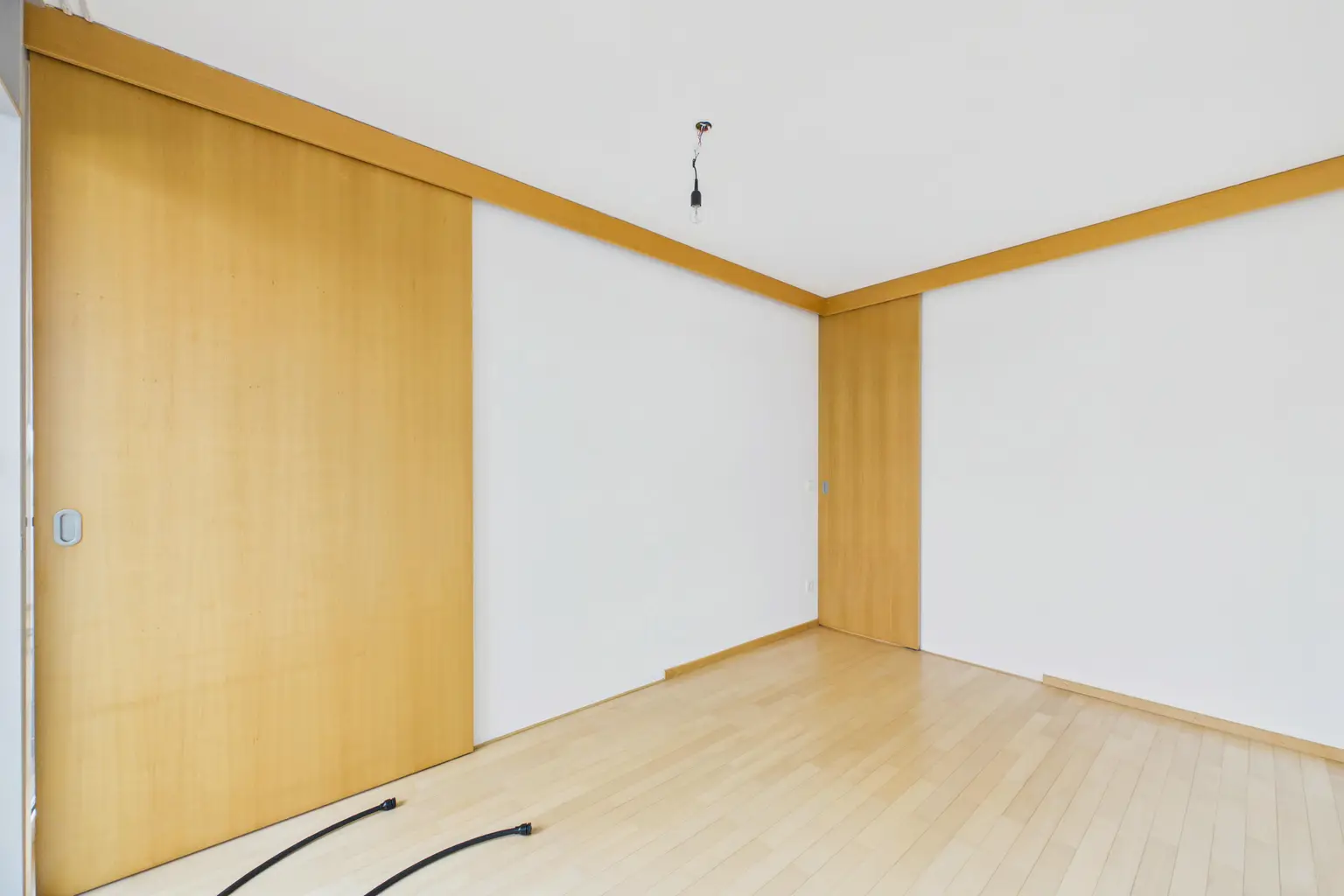 Helle 2 Zimmer mit großem Balkon