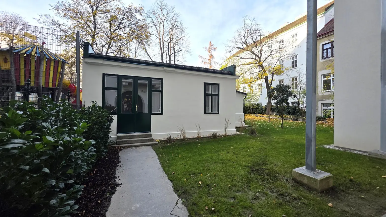 Atelier // Büro // Garten // Terrasse // Traumlage: Gumpendorfer Straße!!