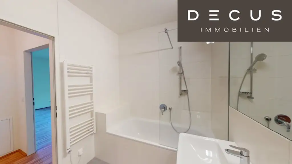 / NEUBAU / AB JÄNNER / RICHTUNG OSTEN / NIEDRIGENERGIEHAUS / ZWEI ZIMMER / 4. STOCK / 12 QM BALKON