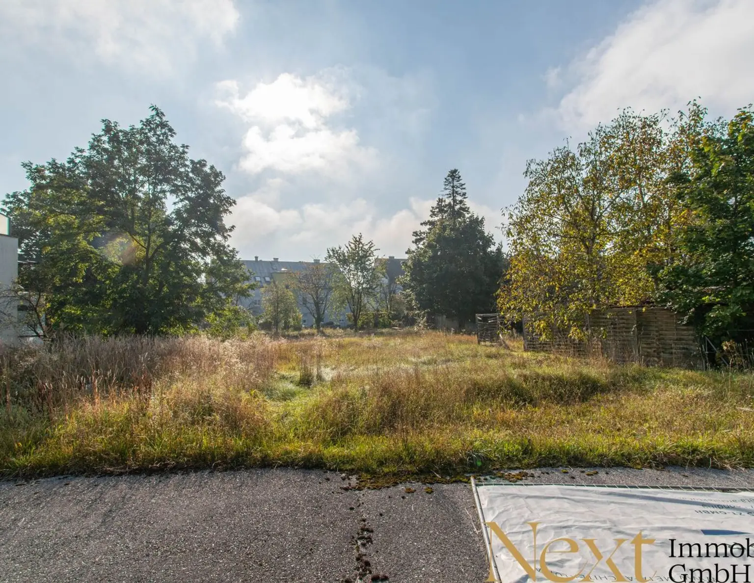 Traumhaftes Baugrundstück für Ein- bzw. Mehrfamilienhäuser oder als bewilligtes Wohnprojekt in Traun zu verkaufen!
