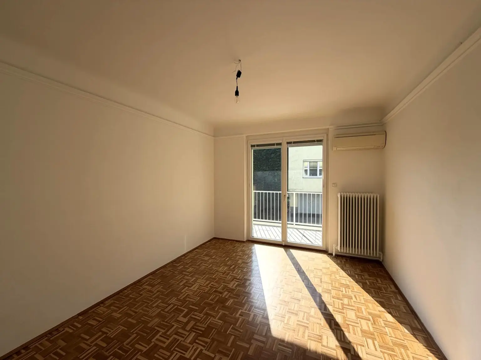 Schlafzimmer 1 von 2 / klimatisiert