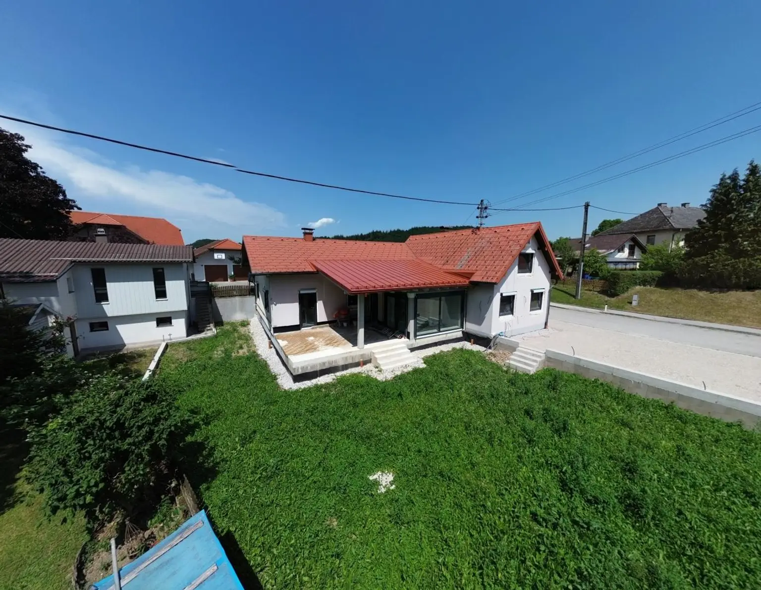 Renoviert, belagsfertig & bereit für Ihre Ideen! Einfamilienhaus mit Garten, Sonnenterrasse und Doppelgarage in Timelkam - BIETERVERFAHREN
