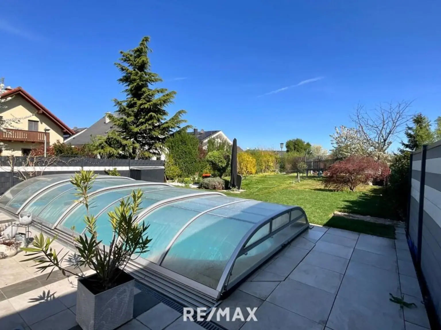 Absolute Ruhelage/Haus mit wunderschönem Garten!