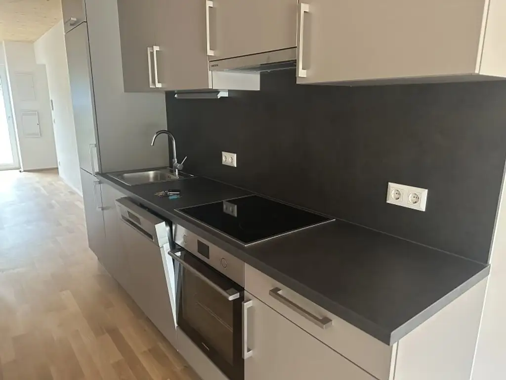 120 Meter zur U1 Oberlaa- Sonnige, barrierefreie Gartenwohnung mit Top U1 Anbindung- inkl. Küche