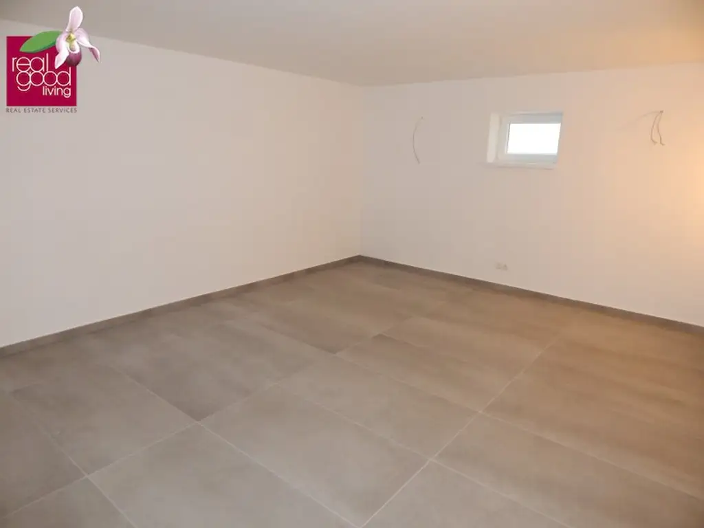 PROVISIONSFREI – Villa mit Pool, voll unterkellert – mit Top-Ausstattung