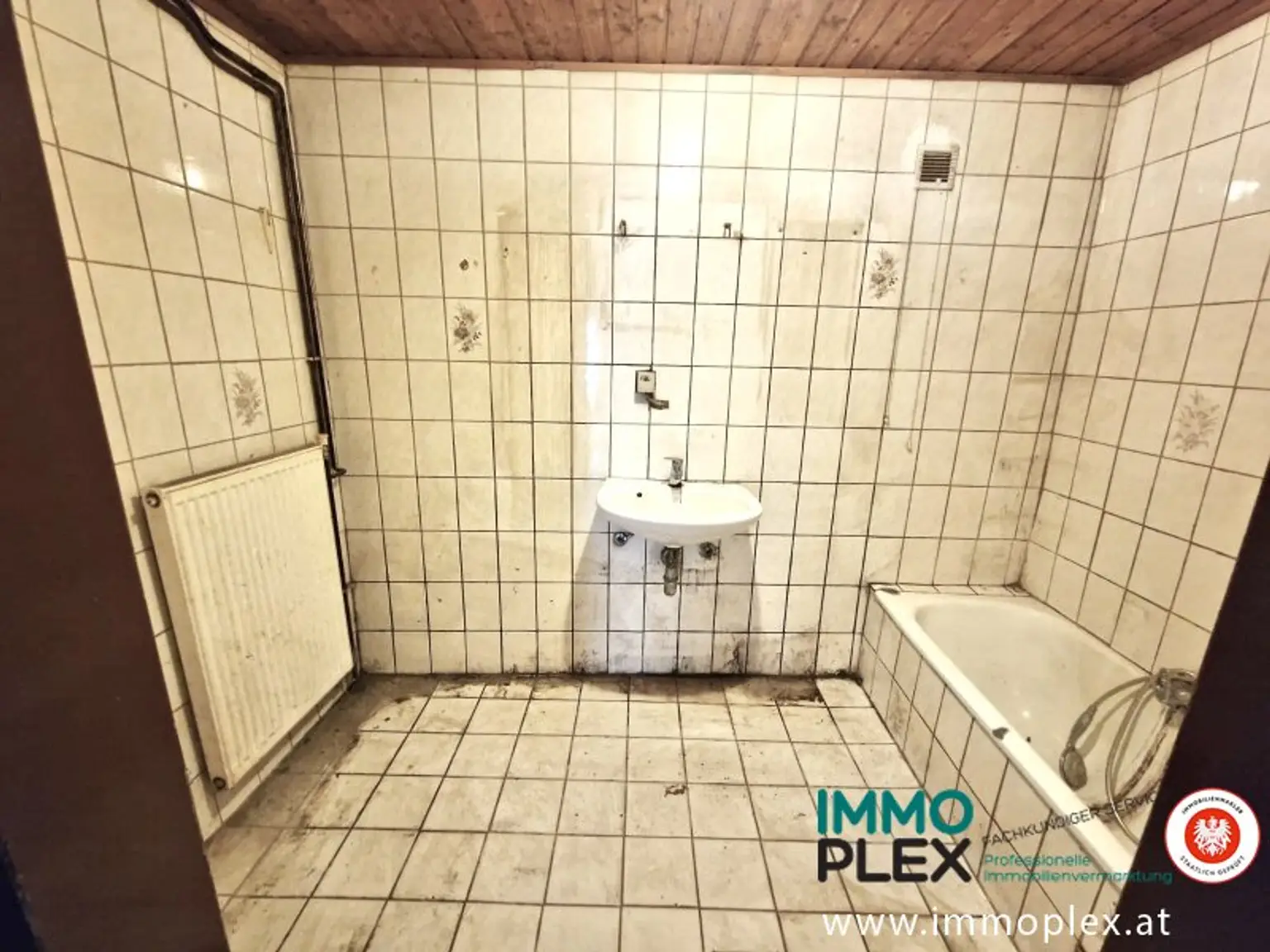 Einfamilienhaus in Ruhelage mit Schuppen und 4 Zimmer auf großem Grundstück, sanierungsbedürftig, zu kaufen!