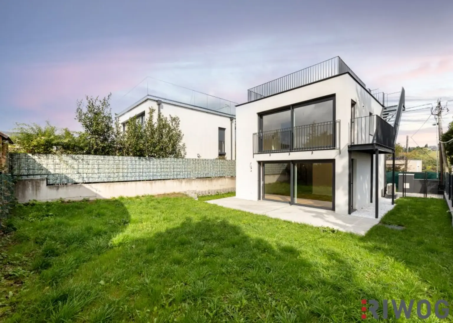 MINI VILLA AM HACKENBERG MIT CA. 37m² DACHTERRASSE UND IMPOSANTEM WEITBLICK AUF DIE CITY - EIGENGRUND IM KLEINGARTEN - GANZJÄHRIG BEWOHNBAR