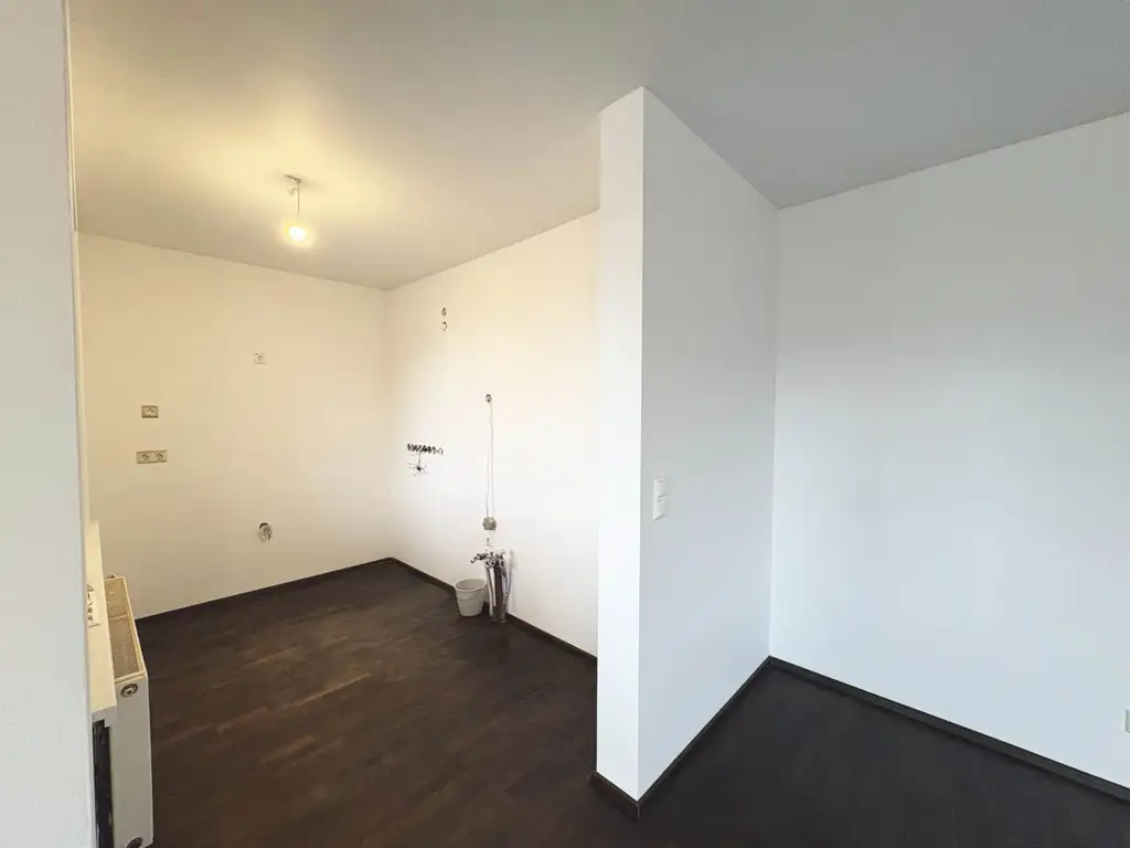 FINANZIERUNGSBEITRAG - 
Großzügige 3-Zimmer-Wohnung mit Loggia!