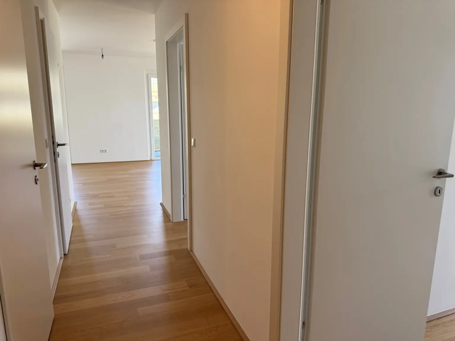 Neu und provisionsfrei: Preis jetzt sichern - 3 Zimmer Traum Balkonwohnung von der Sonne geküsst