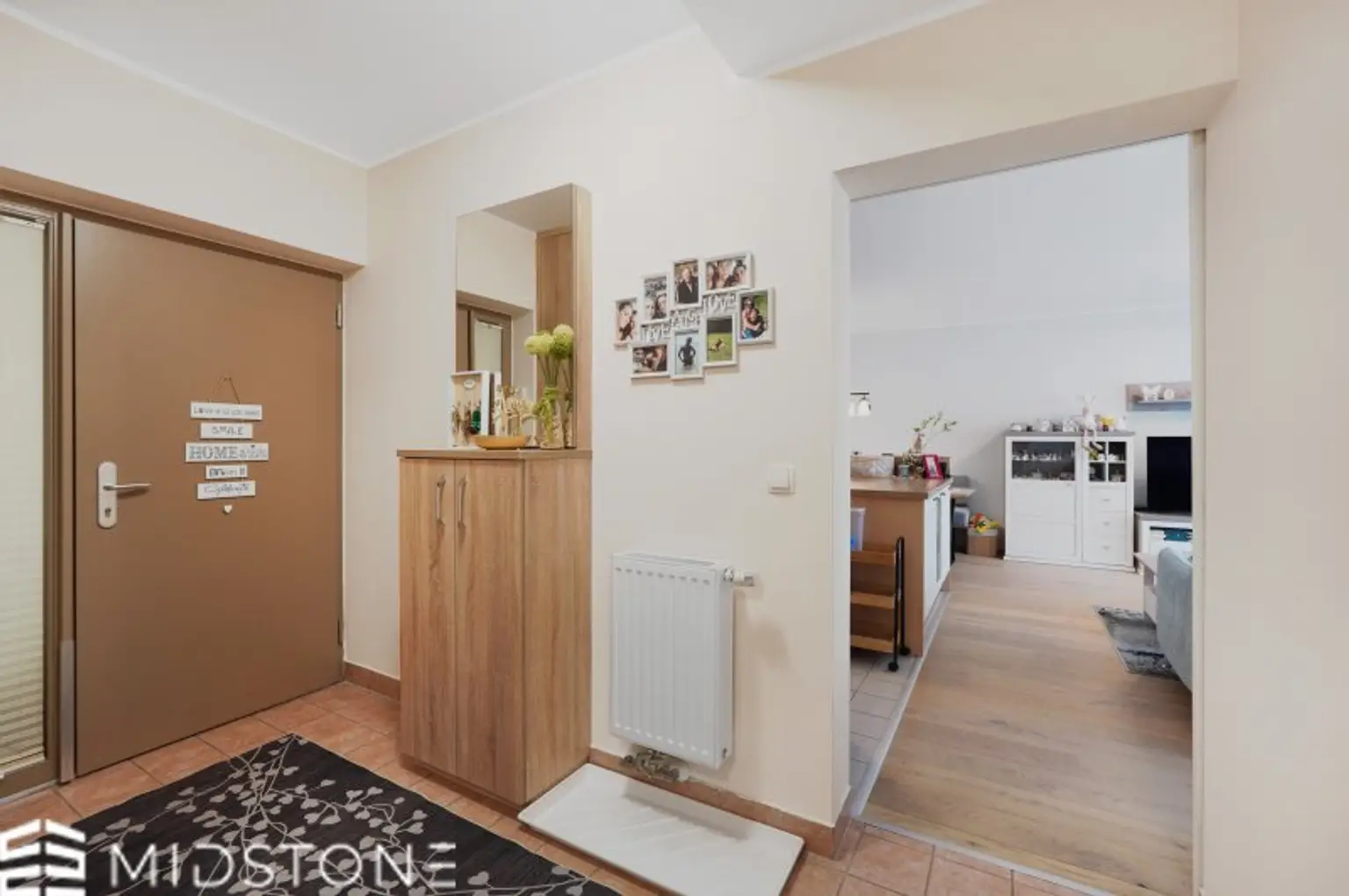 *Sonnige Gartenwohnung in ruhiger Lage* Komfortables Wohnen mit Terrasse und Garage