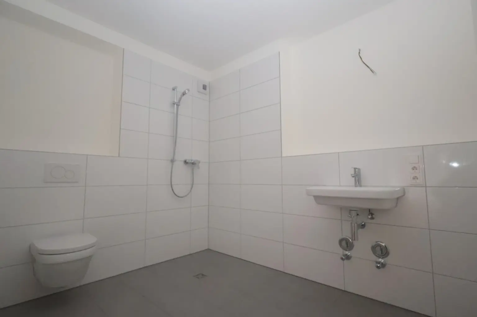 Badezimmer mit Dusche