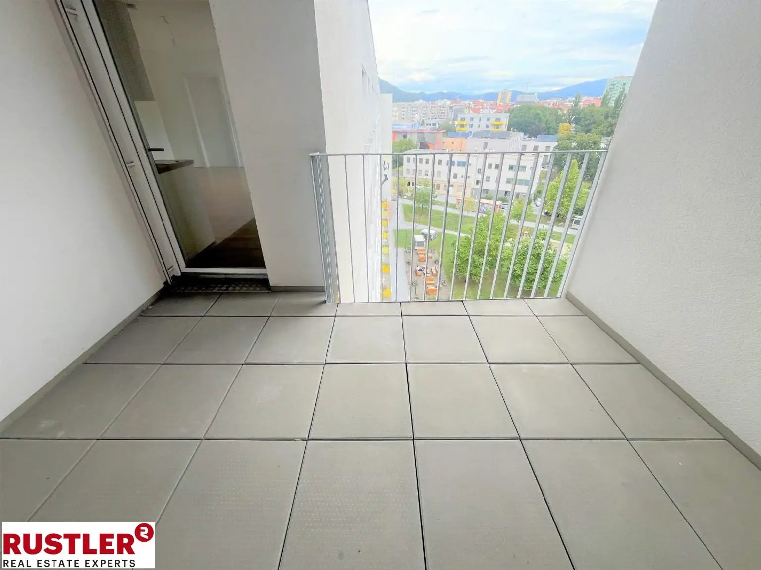Bis zu 3 Monate MIETFREI! - Gut geschnitten und mit Ausblick - 2-Zimmer Wohnung mit Loggia