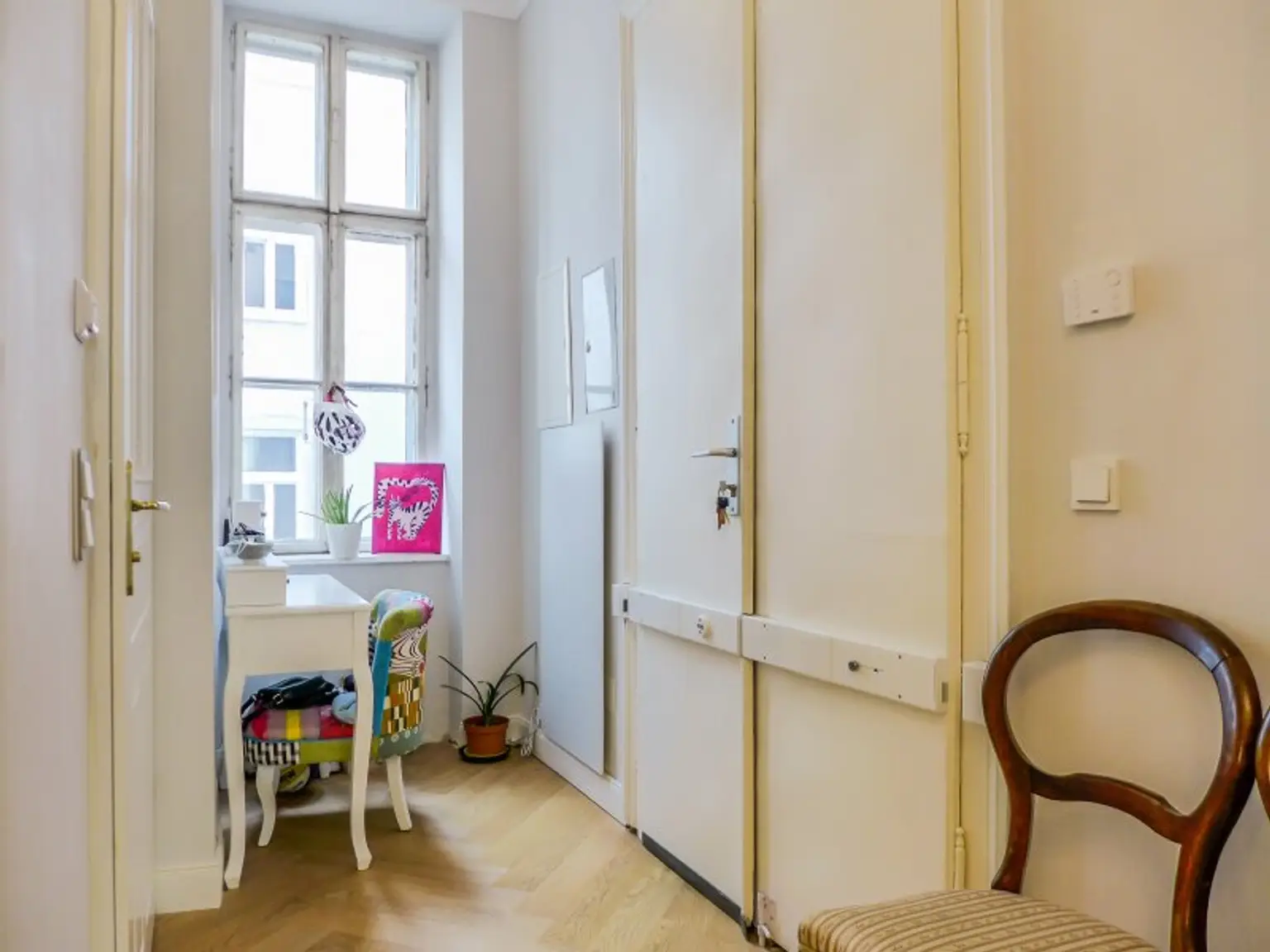 Klassischer Altbau trifft modernes Raumkonzept - 4 Zimmer-Wohntraum nahe Wien Mitte