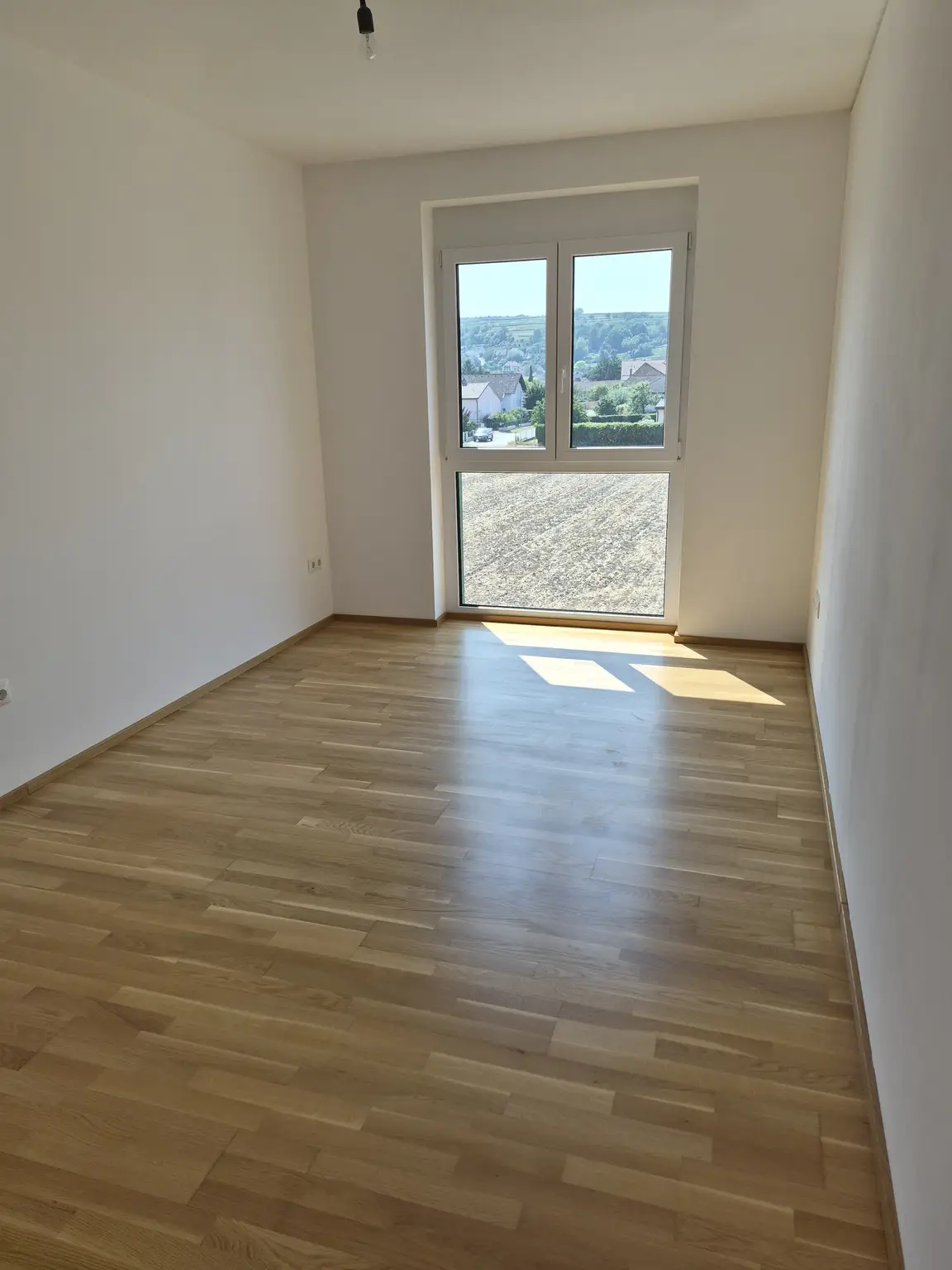 Wohnkomfort mit Aussicht: Ca. 60 m² 3-Zimmer-Wohnung und sonniger 12 m² Südwest-Eckbalkon