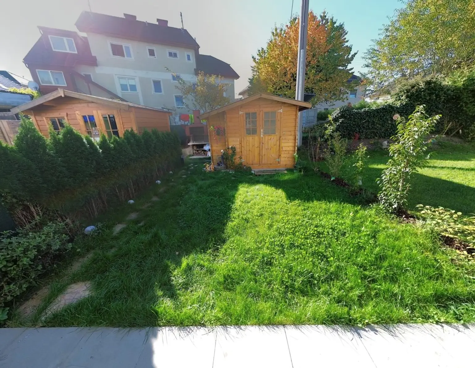 Moderne Reihenhausvilla mit Studio im DG und XXL-Dachterrasse, Carport und KFZ-Abstellplatz in Zentrumsnähe von Vöcklabruck