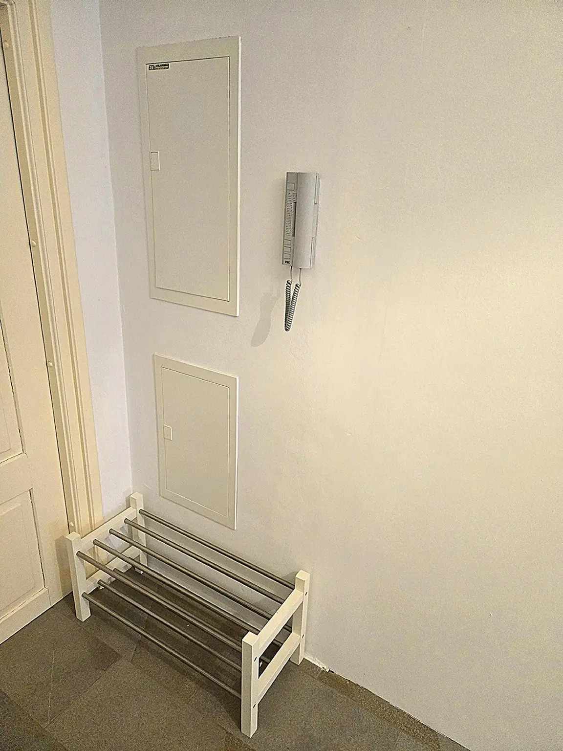 Vorraum - Garderobe und Gegensprechanlage