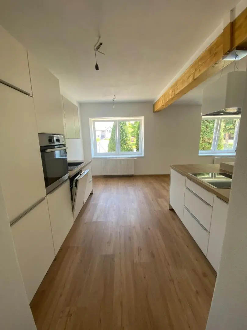Hübsches Landhaus mit wunderbarem Garten zu vermieten!