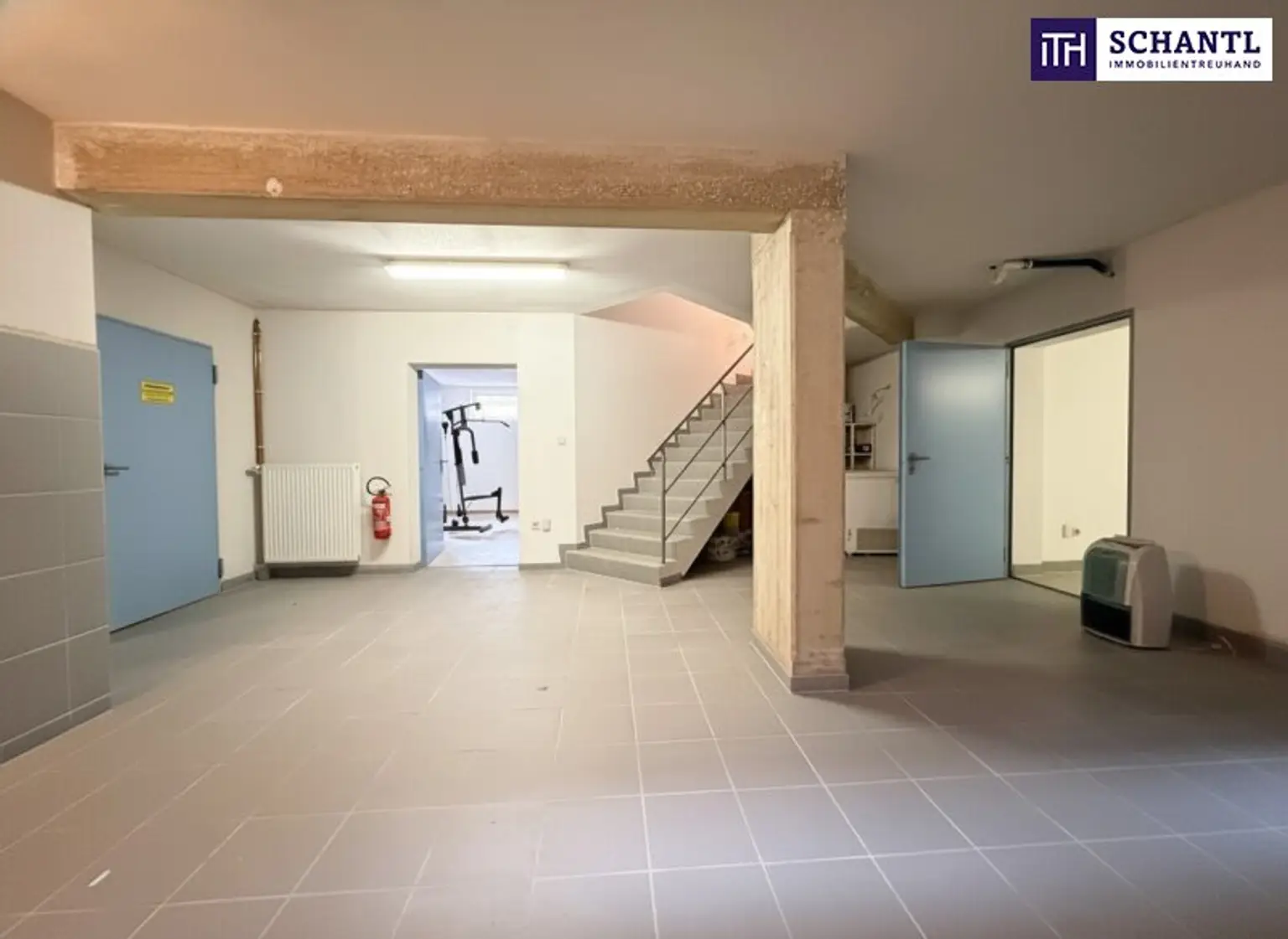 SONNENLAGE - Neuwertiges ca. 160m2 großes Traumhaus mit idyllischem Garten + Terrasse, 2 Garagen & Top-Ausstattung in Ruhelage