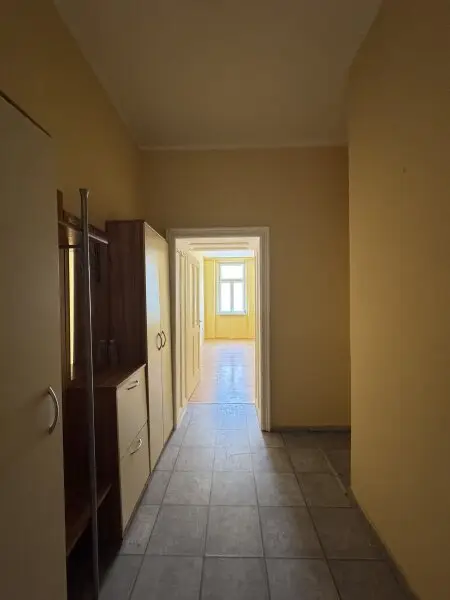 Charmante Altbauperle: Lichtdurchflutete 2-Zimmer-Wohnung im Herzen des 2. Bezirks