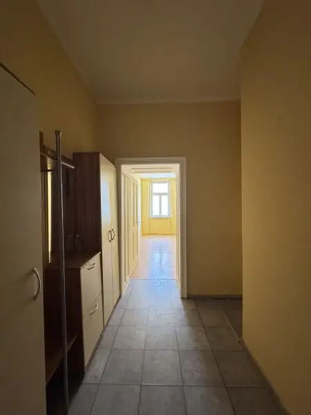 Charmante Altbauperle: Lichtdurchflutete 2-Zimmer-Wohnung im Herzen des 2. Bezirks