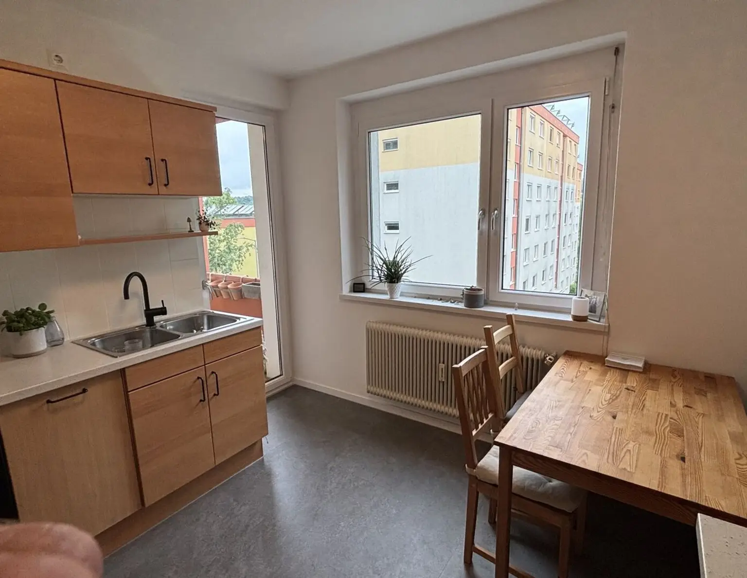 Absolute Ruhelage "Wohnung mit Terrasse und Blick ins Grün" am Berliner Ring - LKH Nähe