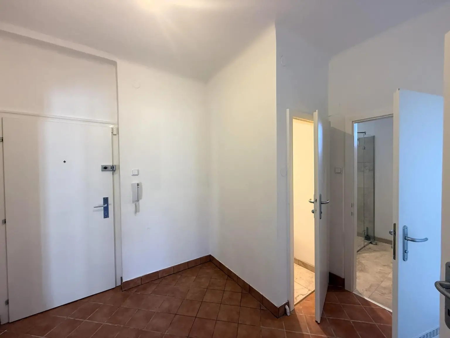 Traumhafte 3-Zimmer-Eigentumswohnung, Erstbezug nach Sanierung // Fantastic 3-room condominium, first occupancy after renovation in //