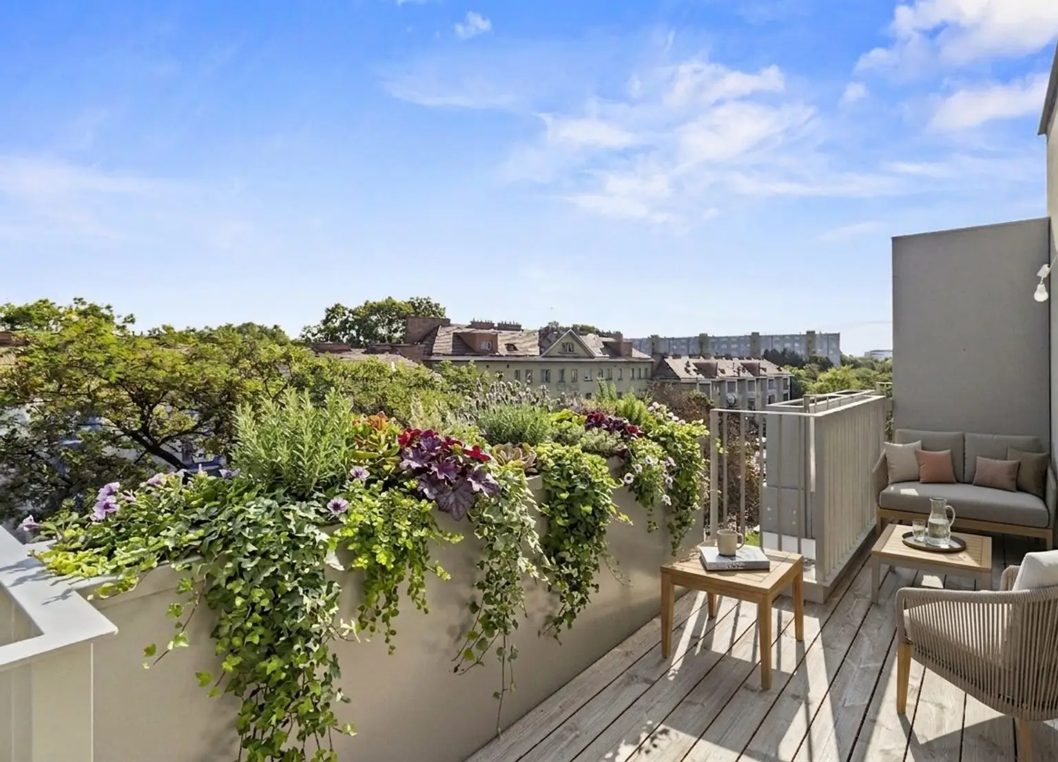 Vis top30 (2) | ++ DESIGN-WOHNEN im DACHGESCHOSS ++ Projekt KARL74 | Prima Service Immobilien