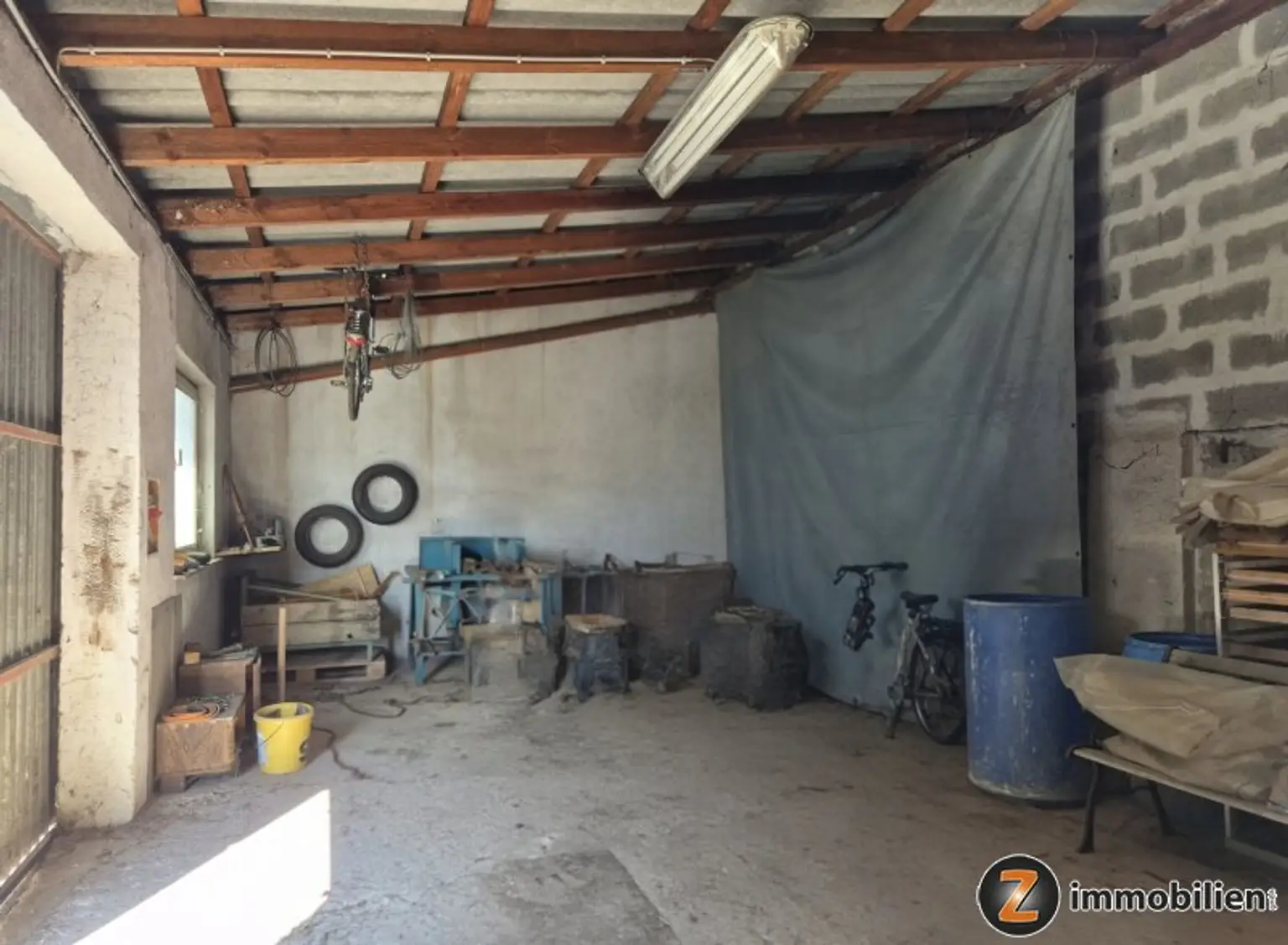 Garage 2