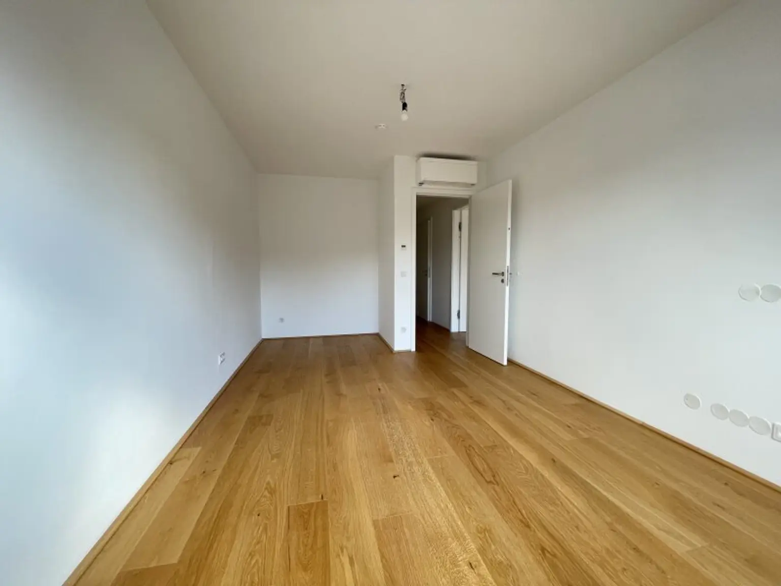Stilvolle Dachgeschosswohnung mit außergewöhnlicher Dachterrasse in 1090 Wien