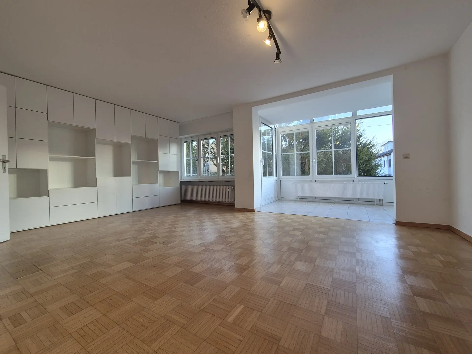 Wohnzimmer im EG Ansicht 1